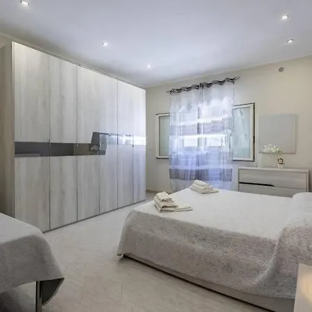 Casa Bandiera Blu 펜션 멘피